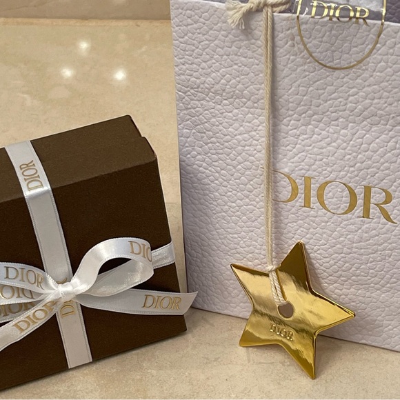 Dior Charm Bracelet 7.75” SilverTone Toggle Clasp Beauty Bundle Mini Addict Lip - Picture 10 of 14